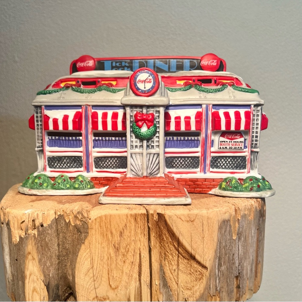 1993 Town Square Coca Cola Holiday Diner Decoration